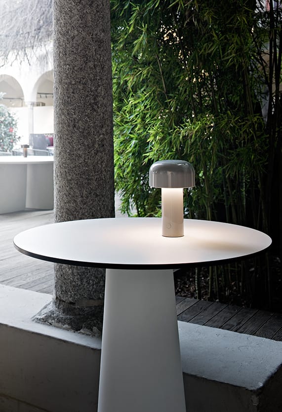 Flos bellhop hot sale table lamp