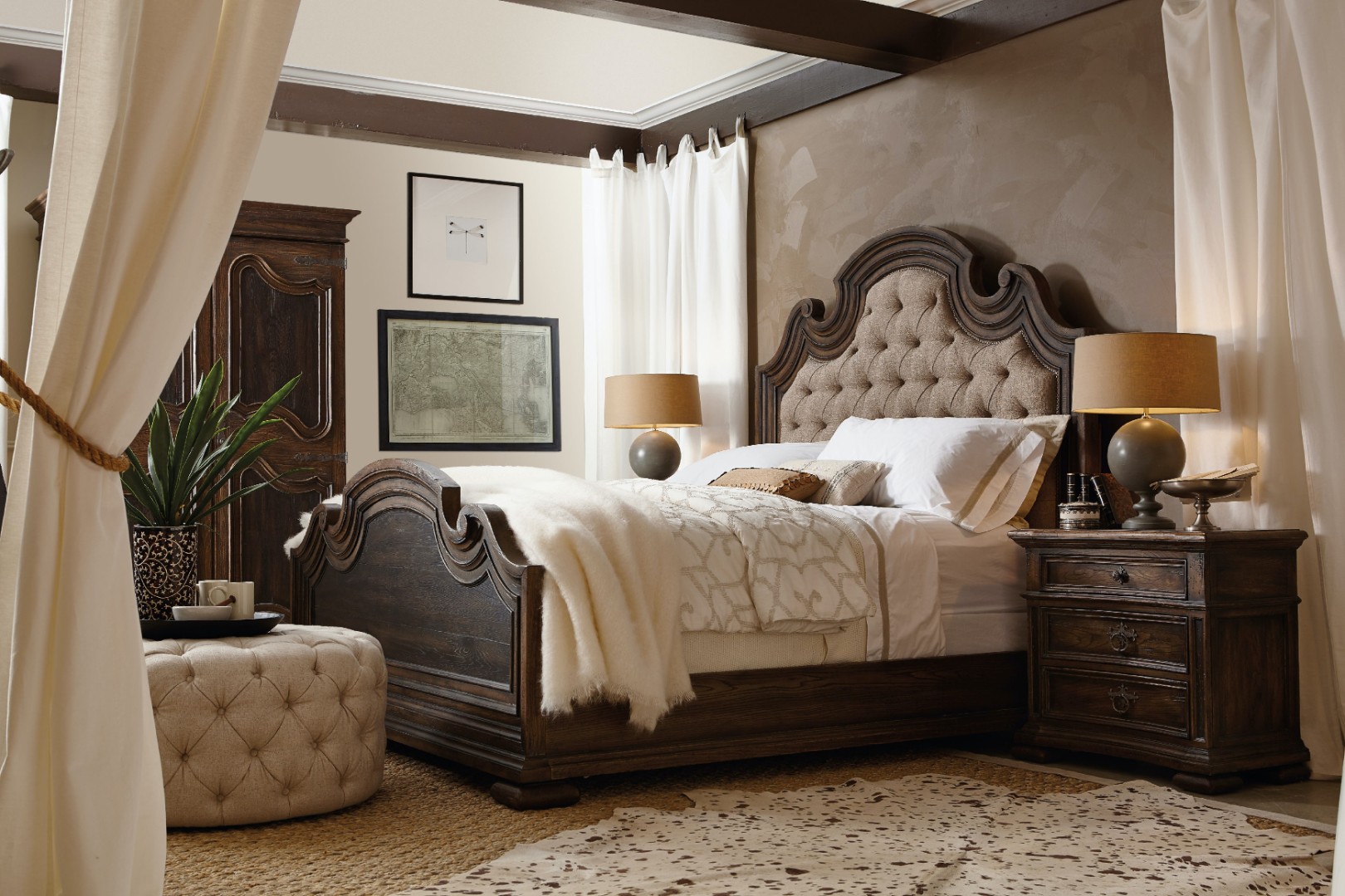 Кровать из массива в стиле Кантри